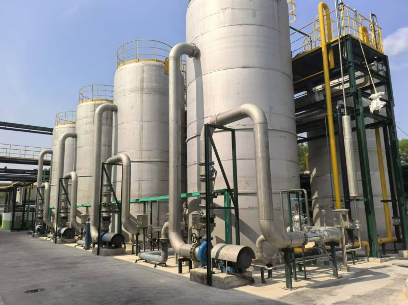 Ozongenerator in einer kommunalen Kläranlage in Vietnam